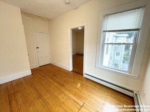 3 Folsom Ave, Unit 3 in Boston, MA - Building Photo - Building Photo