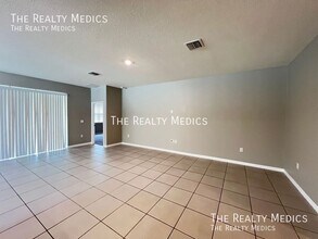 8053 Penrose Pl in Wildwood, FL - Building Photo - Building Photo