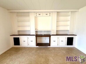 43063 Black Bayou Rd in Gonzales, LA - Building Photo - Building Photo