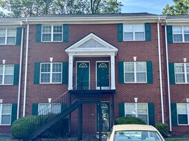 600 Mitchell Bridge Rd in Athens, GA - Building Photo