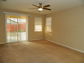 7424 Fruitdale Way in Sacramento, CA - Building Photo - Building Photo