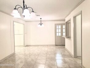 113 Charlene Dr in Lafayette, LA - Building Photo - Building Photo