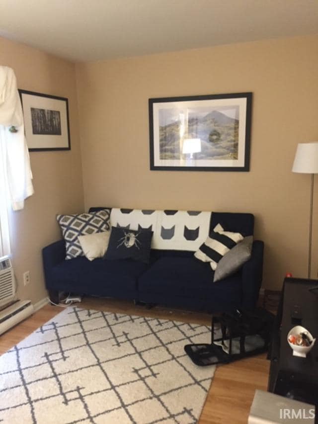 411 E 8th St in Bloomington, IN - Building Photo - Building Photo