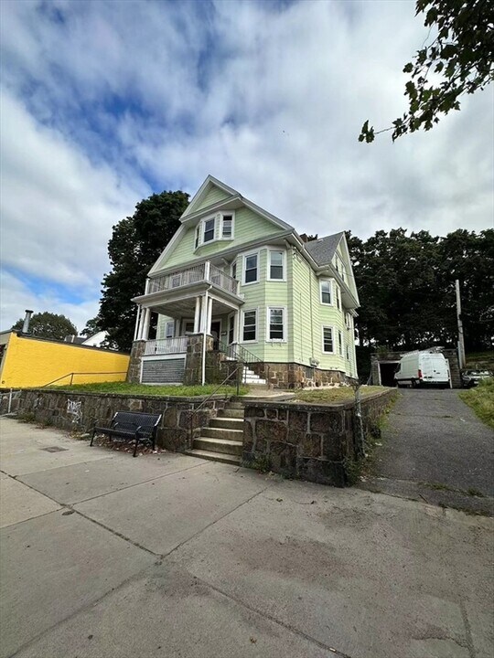580 Cambridge St in Boston, MA - Building Photo