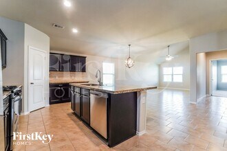 2623 Lincolns Meadow Dr, Unit 2205-A in Spring, TX - Foto de edificio - Building Photo