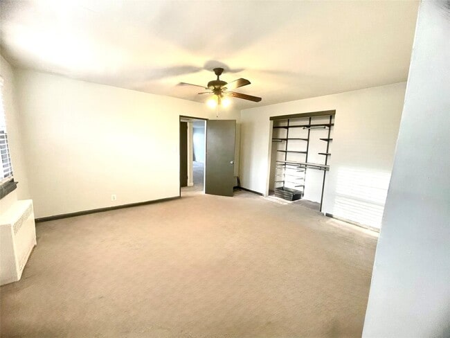 324 Post Ave in Westbury, NY - Building Photo - Building Photo