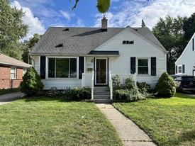 1048 Coolidge Ave in Clawson, MI - Building Photo