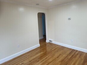 11 Meadowbank Ave, Unit 2 in Boston, MA - Building Photo - Building Photo