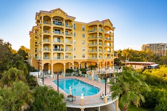 Clearwater Harbor Apartments in Clearwater, FL - Building Photo - Building Photo