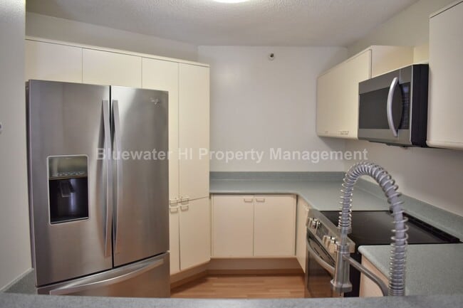 2101 Nuuanu Ave in Honolulu, HI - Building Photo - Building Photo