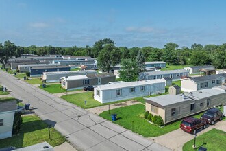 4333 Parkridge Ave in Pleasant Hill, IA - Building Photo - Building Photo