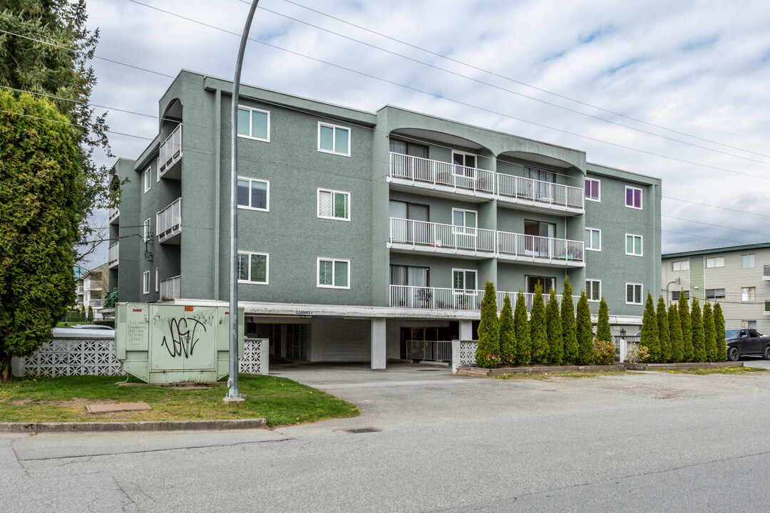 3015 Cambridge St in Port Coquitlam, BC - Building Photo