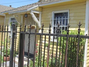 9219-1925 S Western Ave in Los Angeles, CA - Building Photo - Building Photo