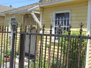 9219-1925 S Western Ave in Los Angeles, CA - Foto de edificio - Building Photo