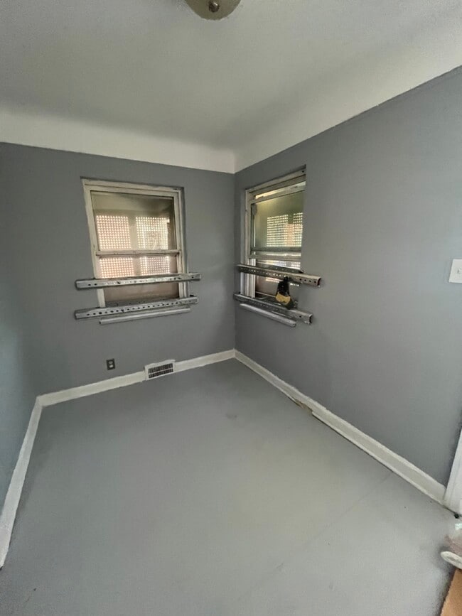 property at 10141 Roxbury St