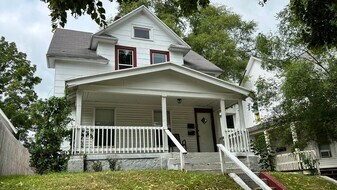 1831 Francis Ave SE in Grand Rapids, MI - Building Photo