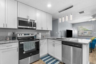 311 SW 7th Ave in Delray Beach, FL - Building Photo - Building Photo
