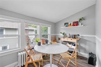 2334 NE Arthur St in Minneapolis, MN - Building Photo - Building Photo