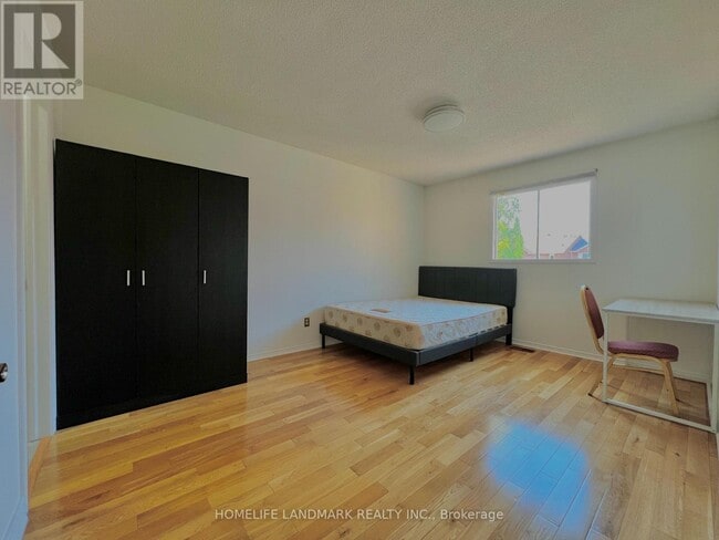property at 654 Dinsmore Ct