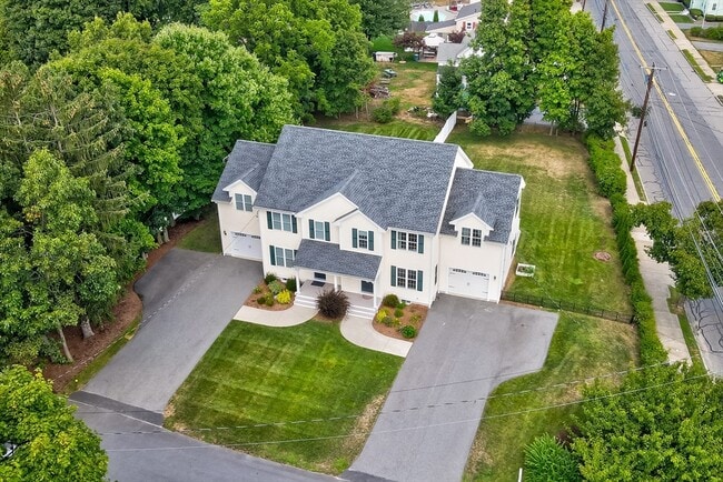 3 Hawthorne St in Woburn, MA - Building Photo - Building Photo