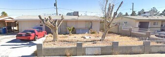 910 Magnolia Ave in Las Vegas, NV - Building Photo