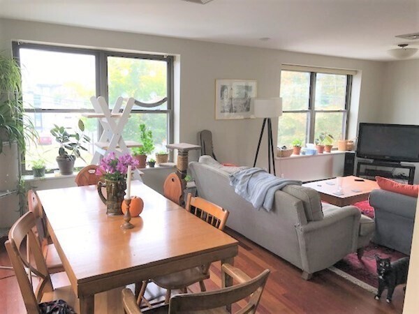 197 Sidney St in Cambridge, MA - Building Photo