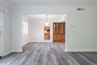 6427 Dunlo Pl in Los Angeles, CA - Building Photo - Building Photo