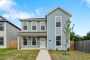 283 S Neon Ave in Fayetteville, AR - Building Photo