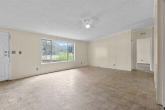 177 County Rd 2803 in Cleveland, TX - Building Photo - Building Photo