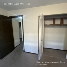 1881 E Mechanic Ave in St. Paul, MN - Building Photo - Building Photo