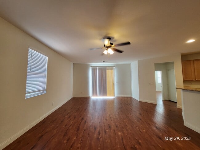 8279 Pearl Diver Ct in Las Vegas, NV - Building Photo - Building Photo