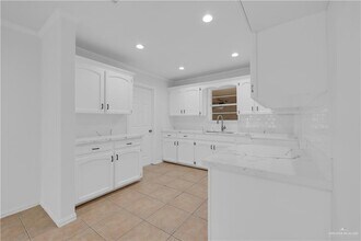 2524 Fir Ave in McAllen, TX - Building Photo - Building Photo