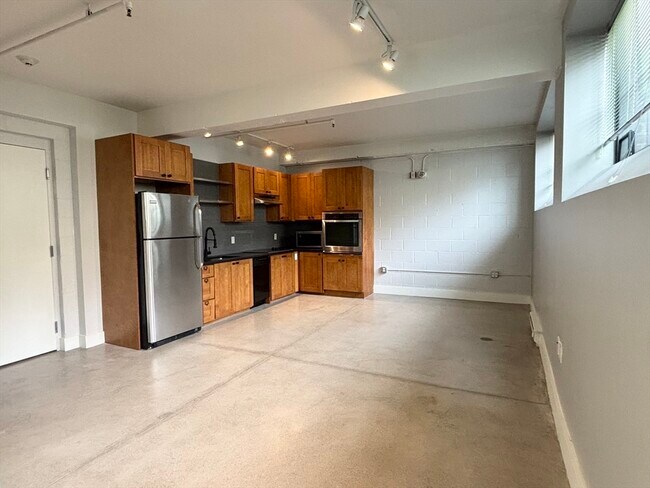 20 Sunnyside St in Boston, MA - Building Photo - Building Photo