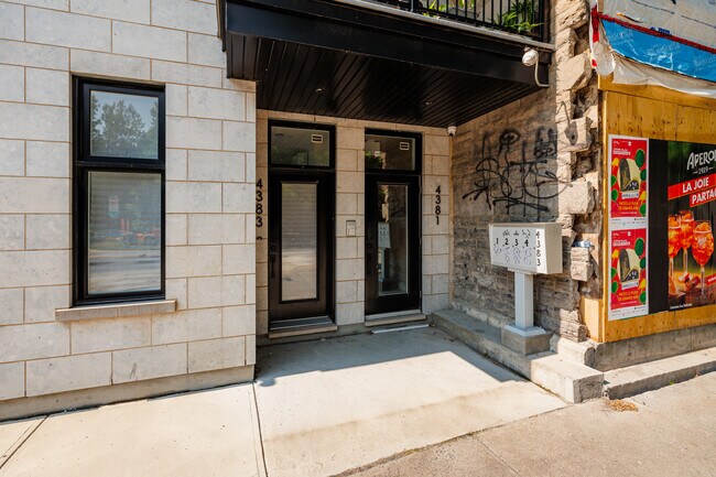 705 Lacasse Rue in Montréal, QC - Building Photo - Building Photo