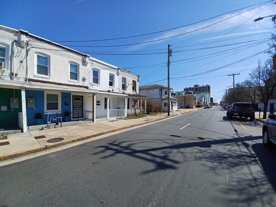 429 N Tennessee Ave in Atlantic City, NJ - Building Photo