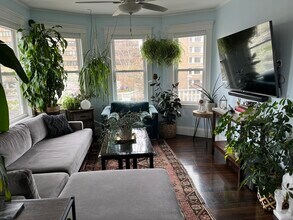 2145 Dorchester Ave, Unit 3 in Boston, MA - Foto de edificio - Building Photo