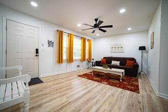 369 Crane Dr in Lawrenceville, GA - Building Photo - Building Photo