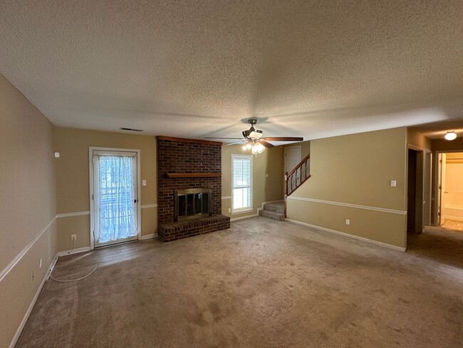 6323 Cherokee Dr in Olive Branch, MS - Building Photo - Building Photo