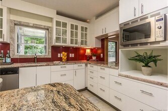 2320 Carson Drive, Unit Bedroom #1 (Master Bedroom with Fancy Private in Marvin, NC - Foto de edificio - Building Photo