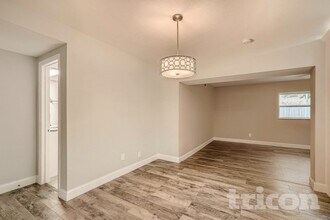 7394 Norwich Ln in Clearwater, FL - Foto de edificio - Building Photo