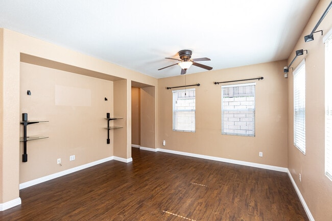 425 S Meadowbrook Dr, Unit 425 S Meadowbrook Dr #117 in San Diego, CA - Building Photo - Building Photo