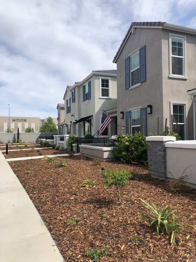 3110 Magpie Ct in West Sacramento, CA - Building Photo - Building Photo