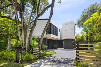 4024 Bonita Ave in Miami, FL - Building Photo - Building Photo