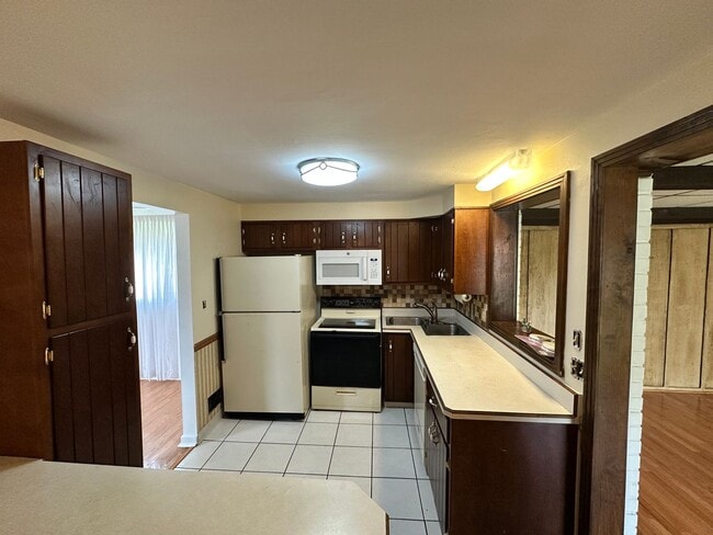 property at 4533 Woodhill Dr