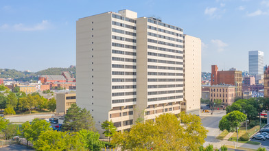 Gateway Plaza in Cincinnati, OH - Foto de edificio - Building Photo