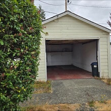 2120 Laurel St in Shelton, WA - Building Photo - Building Photo