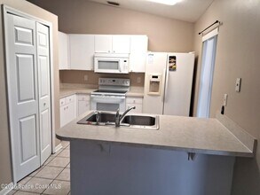 1351 Danbury St SW in Palm Bay, FL - Building Photo - Building Photo