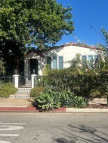 8975 Dicks St in West Hollywood, CA - Building Photo