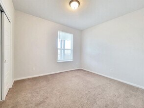 324 E Broade St in Leander, TX - Building Photo - Building Photo