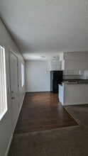 4930 E Owens Ave-Unit -D in Las Vegas, NV - Building Photo - Building Photo